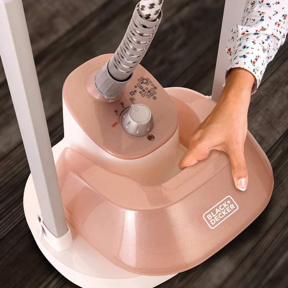 Black + Decker Garment Steamer GSTM2050-B5 2L 1785W - Image 7