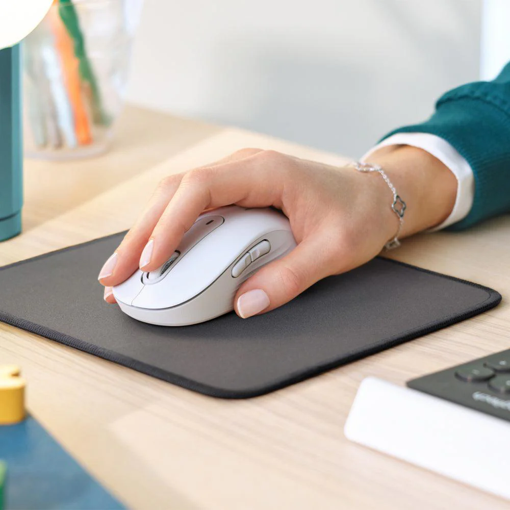 Logitech Studio Series Gaming Mouse Pad - Image 15