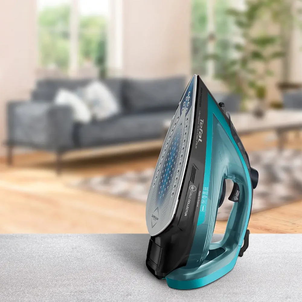 Tefal Steam Iron Ultragliss Anti-Calc Plus FV6832E0 2800W - Blue x Black - Image 6